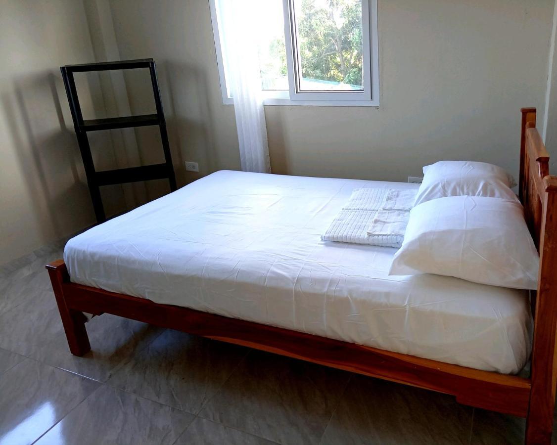 Habitacion Privada A 8 Minutos Del Aeropuerto Tocumen Apartment Tapia Numero Dos Luaran gambar