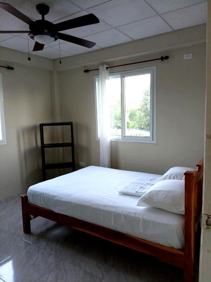 Habitacion Privada A 8 Minutos Del Aeropuerto Tocumen Apartment Tapia Numero Dos Luaran gambar