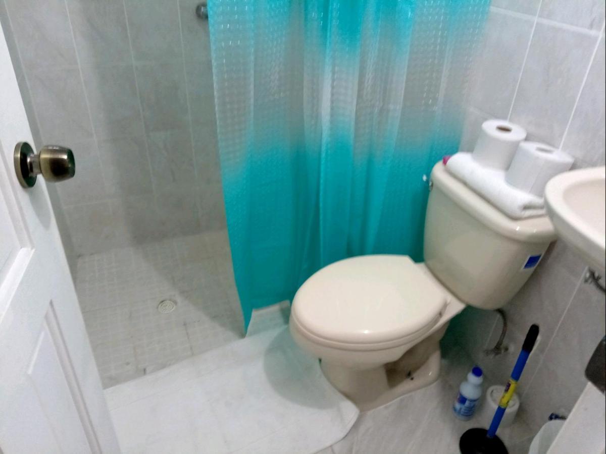 Habitacion Privada A 8 Minutos Del Aeropuerto Tocumen Apartment Tapia Numero Dos Luaran gambar