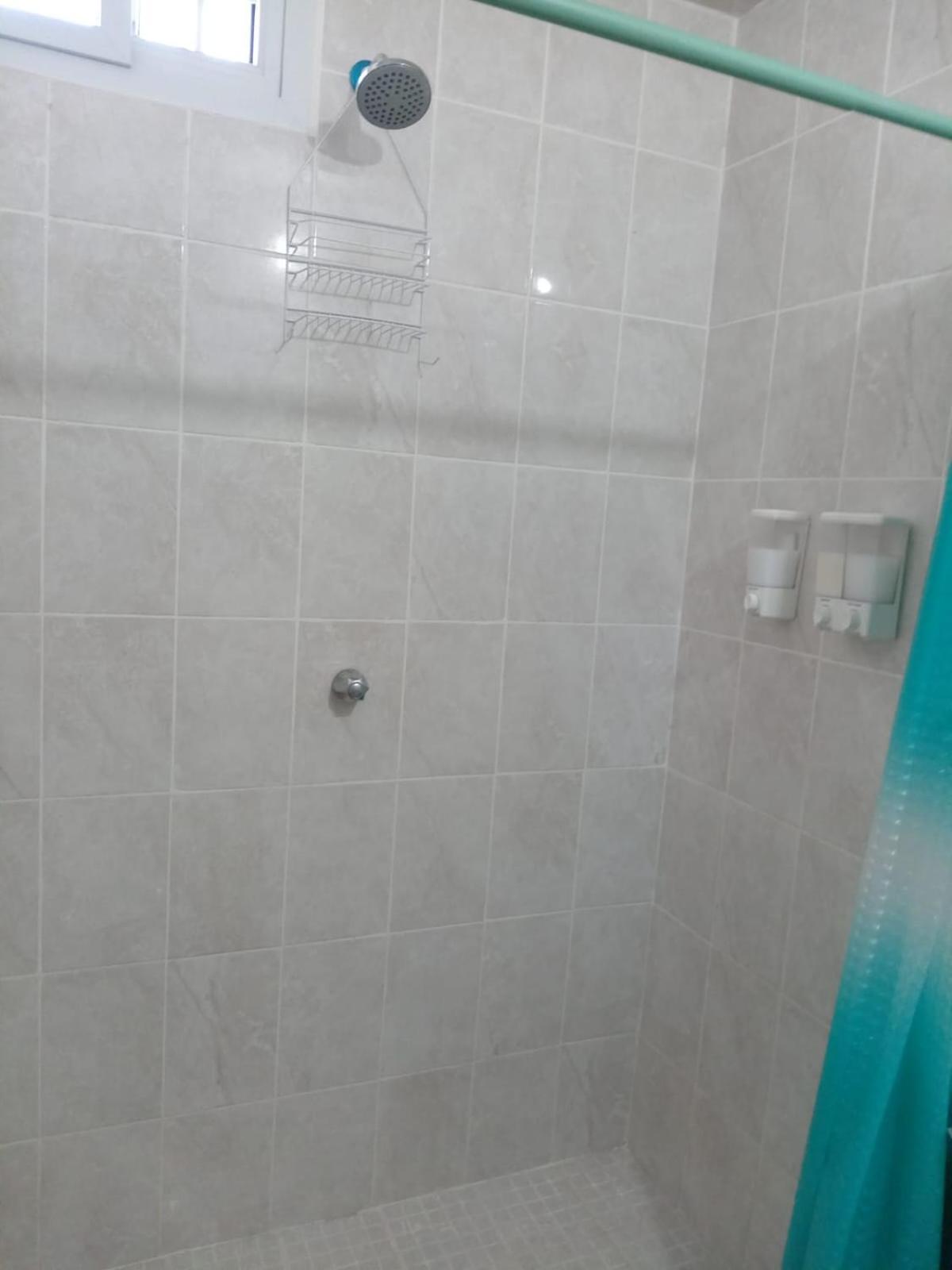 Habitacion Privada A 8 Minutos Del Aeropuerto Tocumen Apartment Tapia Numero Dos Luaran gambar